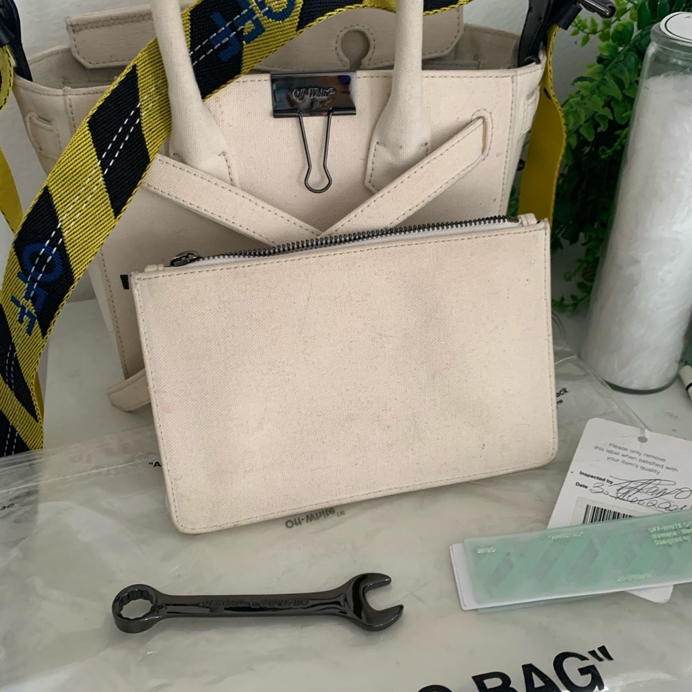Off-White Handbag - Picture 3 of 9